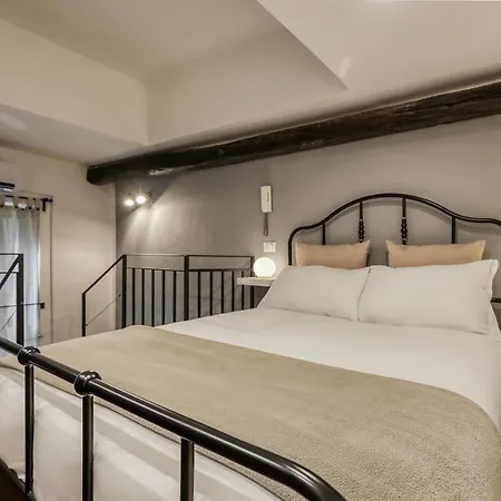 Atrhome Loft Canova * Rome
